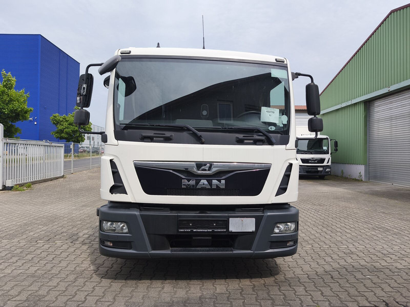 MAN TGL 8.190 Koffer gFH AHK LBW Euro 6 4x2 (11) - شاحنة صندوقية: صورة 3 MAN TGL 8.190 Koffer gFH AHK LBW Euro 6 4x2 (11) - شاحنة صندوقية: صورة 3