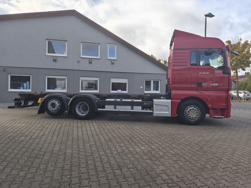 MAN TGX 26.500 BDF 6x2 Euro 6 Retarder Standard Lift+Lenk (29) - شاحنة بهيكل معدني للمقصورة: صورة 4 MAN TGX 26.500 BDF 6x2 Euro 6 Retarder Standard Lift+Lenk (29) - شاحنة بهيكل معدني للمقصورة: صورة 4