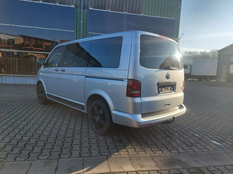 Volkswagen Transporter Multivan AHK Doppelklima Tisch Leder 7-Sitzer - حافلة صغيرة, ميكروباص: صورة 5 Volkswagen Transporter Multivan AHK Doppelklima Tisch Leder 7-Sitzer - حافلة صغيرة, ميكروباص: صورة 5