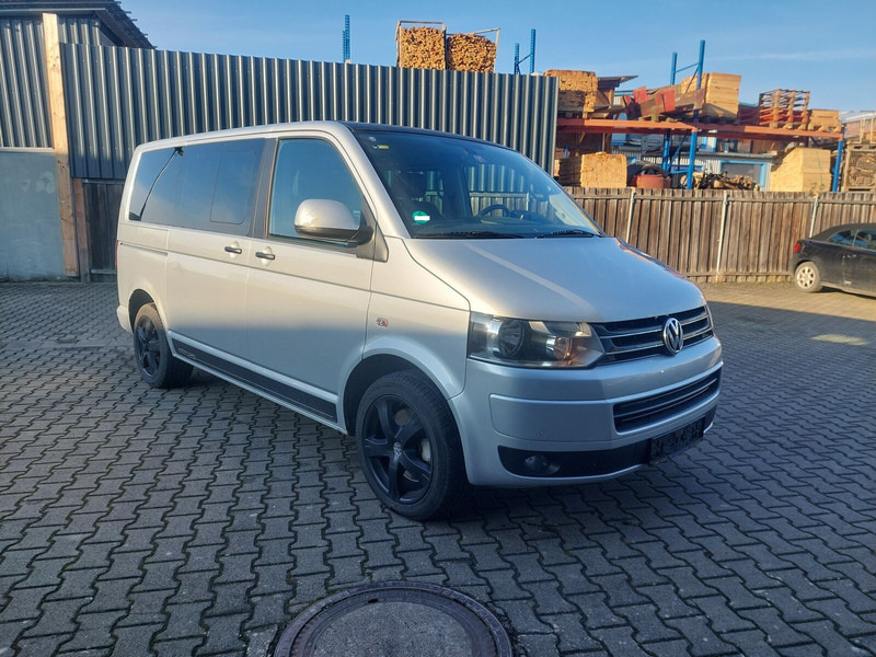 Volkswagen Transporter Multivan AHK Doppelklima Tisch Leder 7-Sitzer - حافلة صغيرة, ميكروباص: صورة 2 Volkswagen Transporter Multivan AHK Doppelklima Tisch Leder 7-Sitzer - حافلة صغيرة, ميكروباص: صورة 2