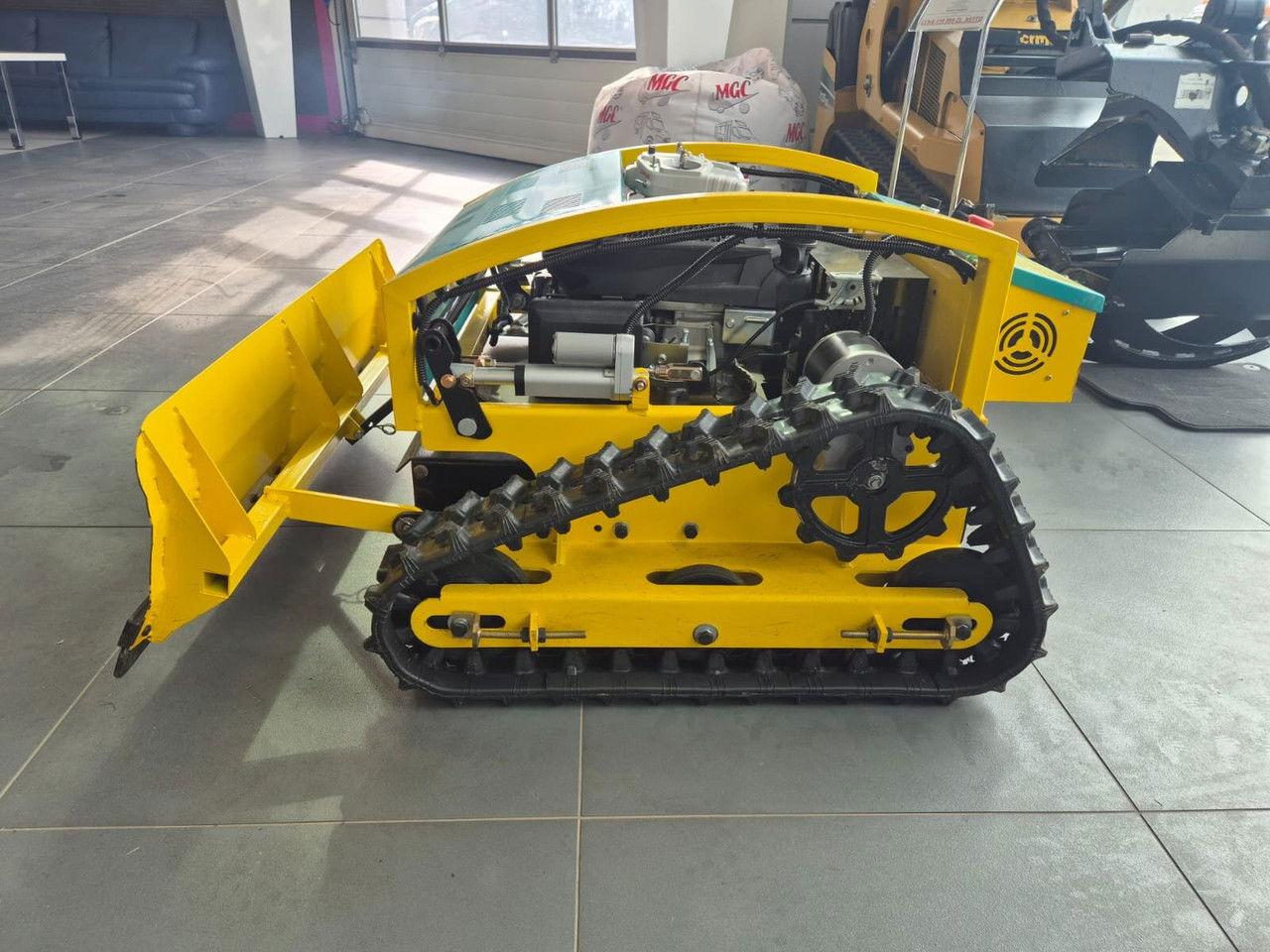 Diversen MP-M500PRO / Brand NEW / Remote Controller Mower / Snow Plow - معدات البستنة: صورة 2 Diversen MP-M500PRO / Brand NEW / Remote Controller Mower / Snow Plow - معدات البستنة: صورة 2