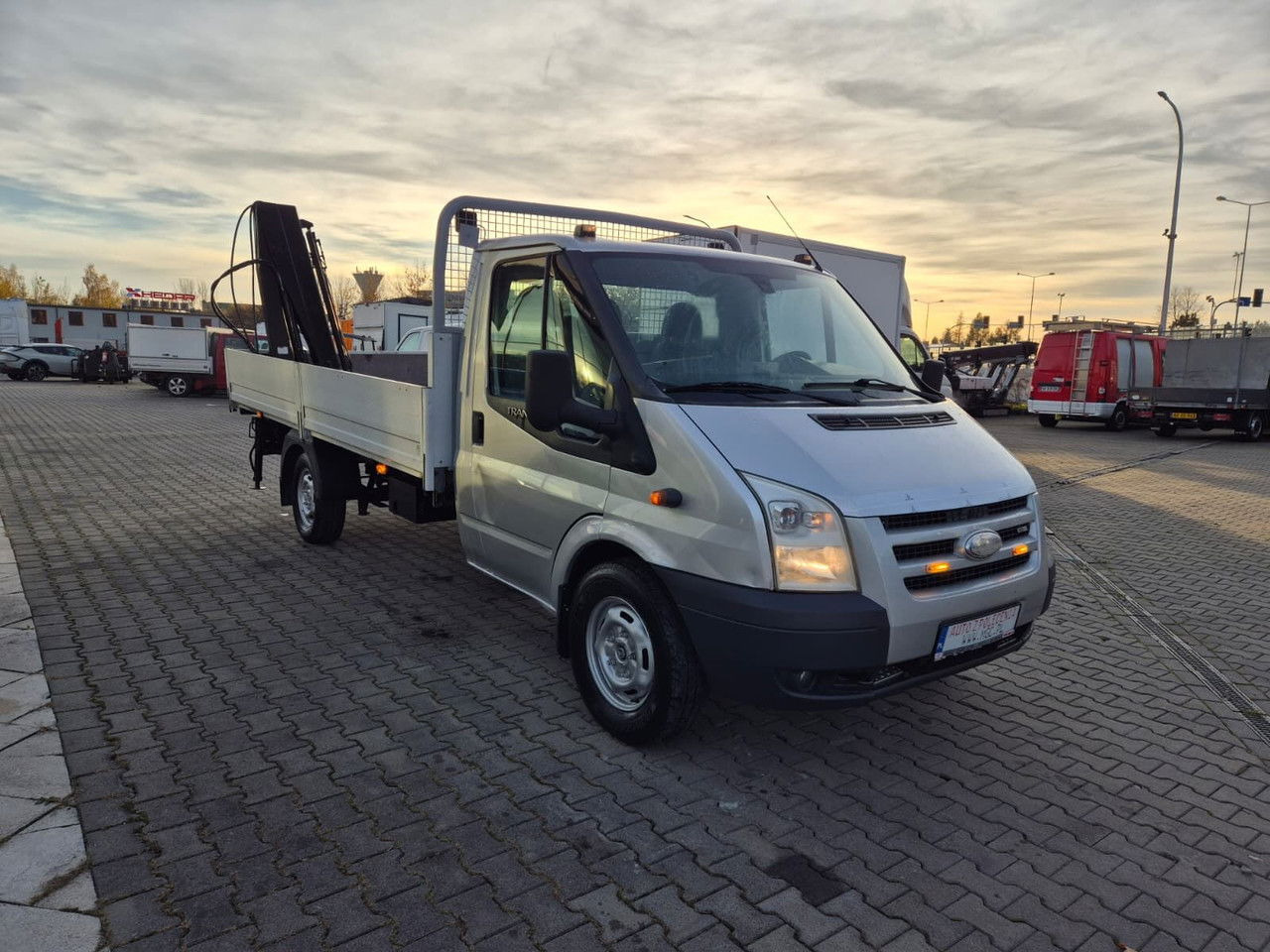 Ford Transit 350 2.4 TDCi / HDS Hiab / 1 Owner / Serviced - شاحنة توصيل مفتوحة: صورة 4 Ford Transit 350 2.4 TDCi / HDS Hiab / 1 Owner / Serviced - شاحنة توصيل مفتوحة: صورة 4