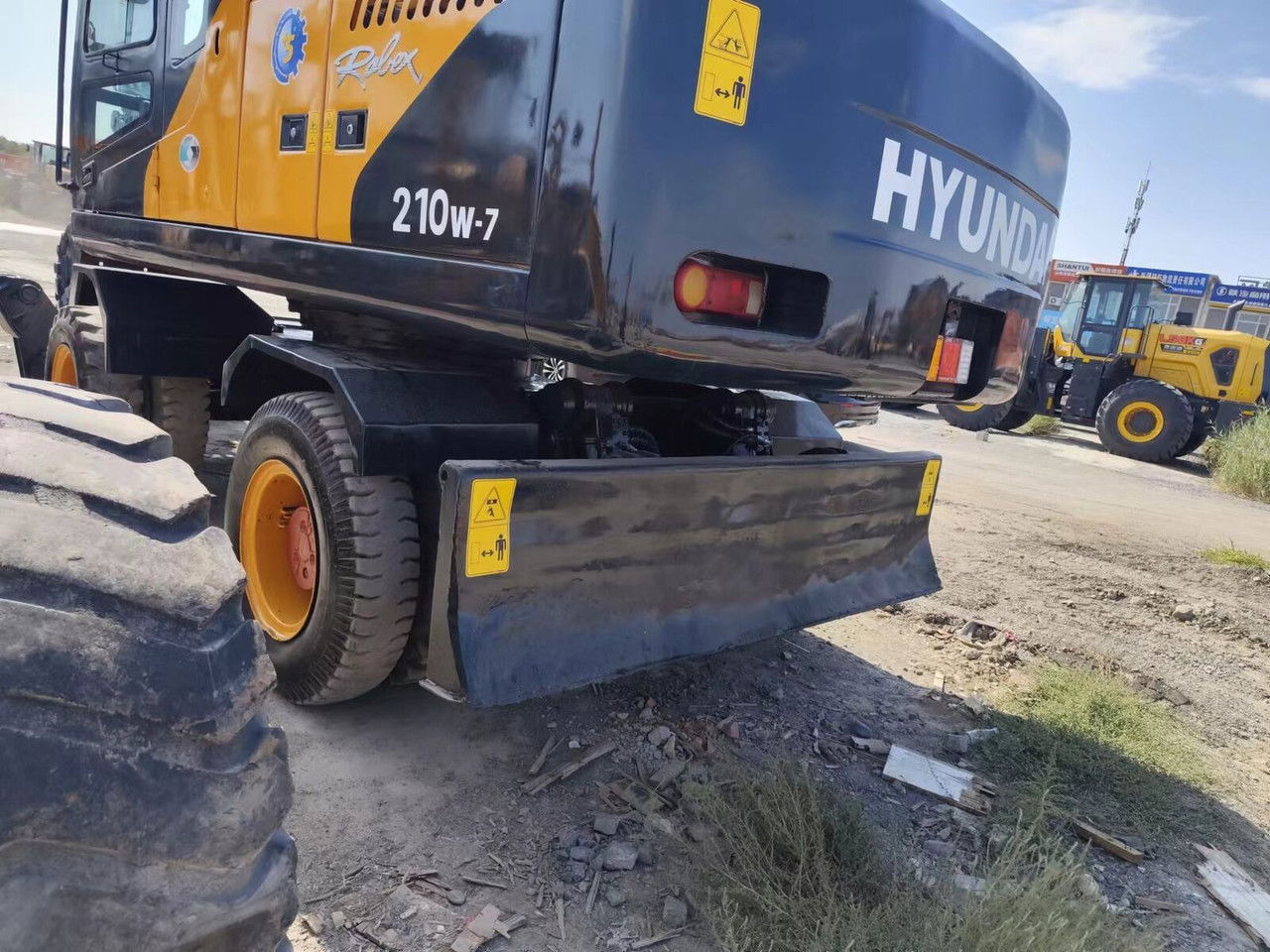 Hyundai R210-7 - حفار ذو عجلات: صورة 3 Hyundai R210-7 - حفار ذو عجلات: صورة 3