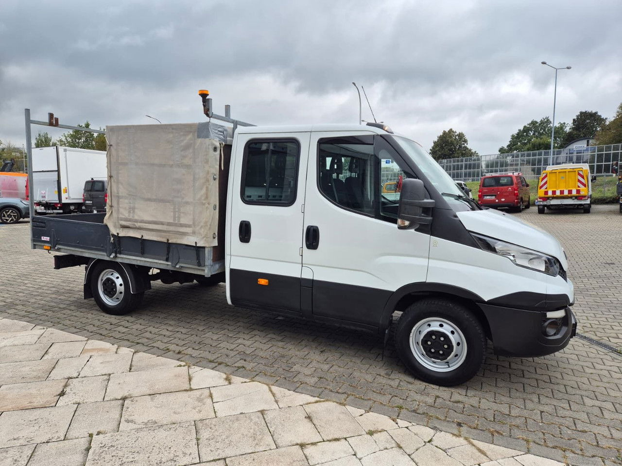 IVECO Daily 35 35S15 / Doka / 1 Owner / LOW KM / 7 Seats - شاحنة توصيل مفتوحة: صورة 5 IVECO Daily 35 35S15 / Doka / 1 Owner / LOW KM / 7 Seats - شاحنة توصيل مفتوحة: صورة 5