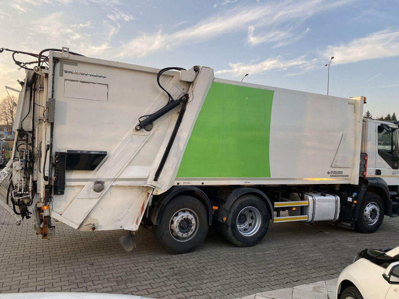 IVECO Stralis 330 EEV / NO Rust / Works Great / 1 Owner - شاحنة قمامة: صورة 2 IVECO Stralis 330 EEV / NO Rust / Works Great / 1 Owner - شاحنة قمامة: صورة 2