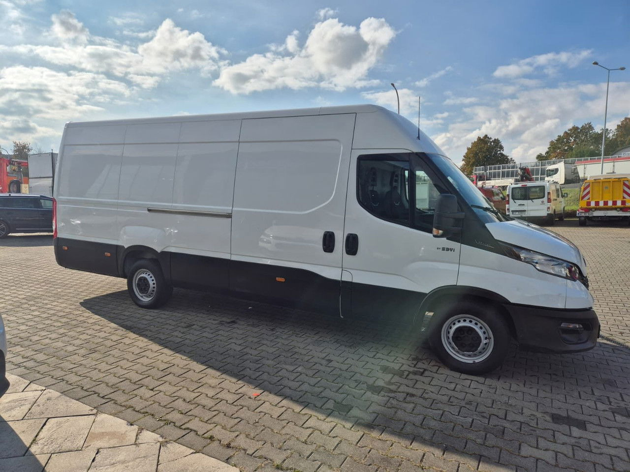 Iveco Daily 35S14 L4H3 / 1 Owner / Works Great - فان: صورة 5 Iveco Daily 35S14 L4H3 / 1 Owner / Works Great - فان: صورة 5