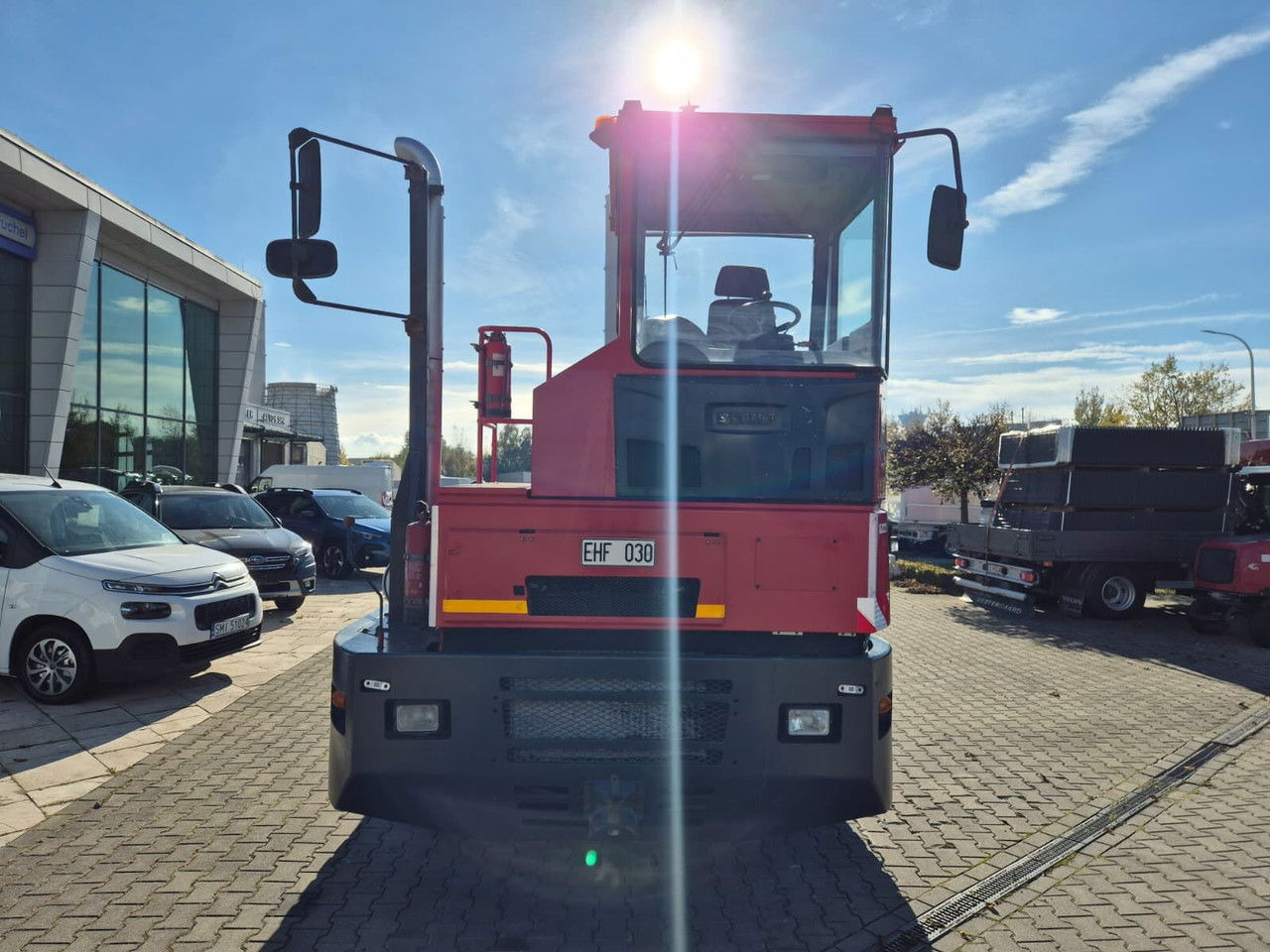 Kalmar TR618i / 1 Owner / LOW KM / Works Great / NEW Tire S - شاحنة نقل نصف مقطورة بالميناء: صورة 4 Kalmar TR618i / 1 Owner / LOW KM / Works Great / NEW Tire S - شاحنة نقل نصف مقطورة بالميناء: صورة 4