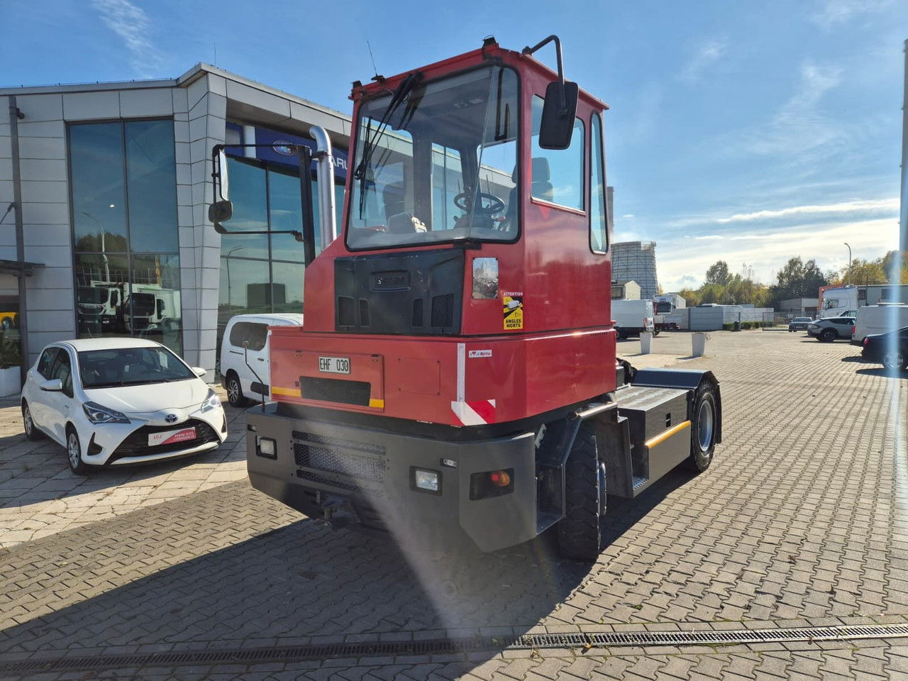 Kalmar TR618i / 1 Owner / LOW KM / Works Great / NEW Tire S - شاحنة نقل نصف مقطورة بالميناء: صورة 2 Kalmar TR618i / 1 Owner / LOW KM / Works Great / NEW Tire S - شاحنة نقل نصف مقطورة بالميناء: صورة 2