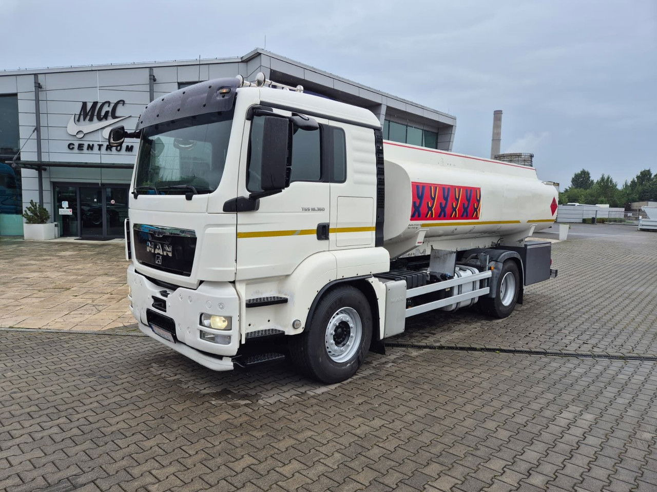MAN TGS 18.360 OIL Transport / Good Condition - شاحنة صهريج: صورة 3 MAN TGS 18.360 OIL Transport / Good Condition - شاحنة صهريج: صورة 3