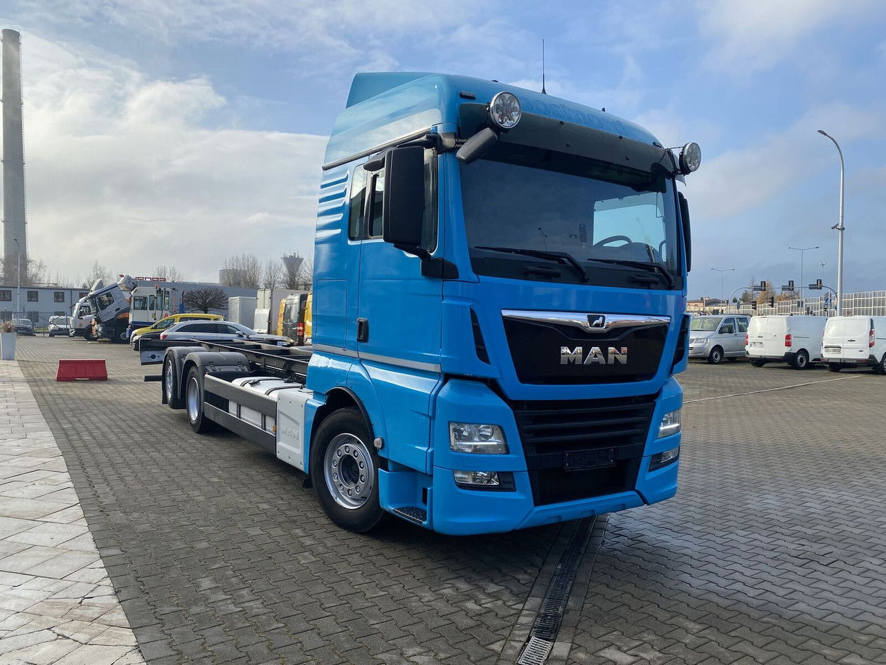 MAN TGX 26.500 NEW Service AT MAN / Frame - شاحنة بهيكل معدني للمقصورة: صورة 4 MAN TGX 26.500 NEW Service AT MAN / Frame - شاحنة بهيكل معدني للمقصورة: صورة 4