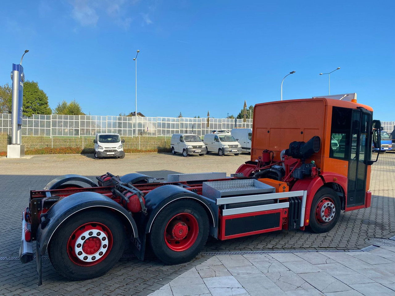 Mercedes-Benz Econic 2628 Eqonic 2628 - 1 Owner / LOW KM / Works Great - شاحنة بهيكل معدني للمقصورة: صورة 2 Mercedes-Benz Econic 2628 Eqonic 2628 - 1 Owner / LOW KM / Works Great - شاحنة بهيكل معدني للمقصورة: صورة 2