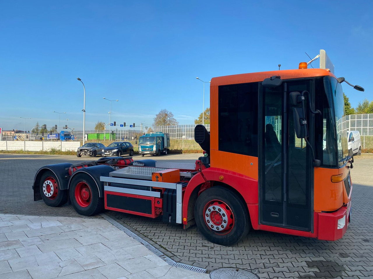 Mercedes-Benz Eqonic 2628 - 1 Owner - Euro6 - LOW KM - شاحنة بهيكل معدني للمقصورة: صورة 3 Mercedes-Benz Eqonic 2628 - 1 Owner - Euro6 - LOW KM - شاحنة بهيكل معدني للمقصورة: صورة 3