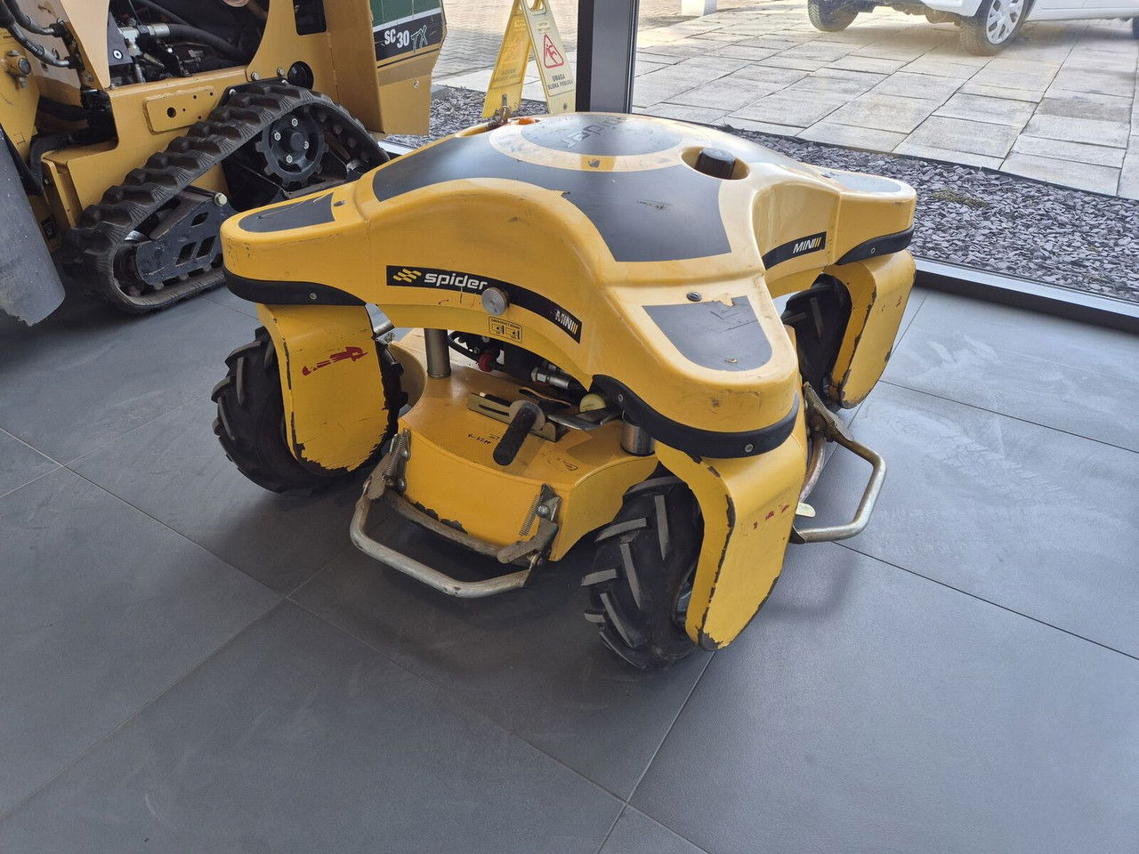Spider MINI Mini Spider II - جزازة عشب الحدائق: صورة 3 Spider MINI Mini Spider II - جزازة عشب الحدائق: صورة 3