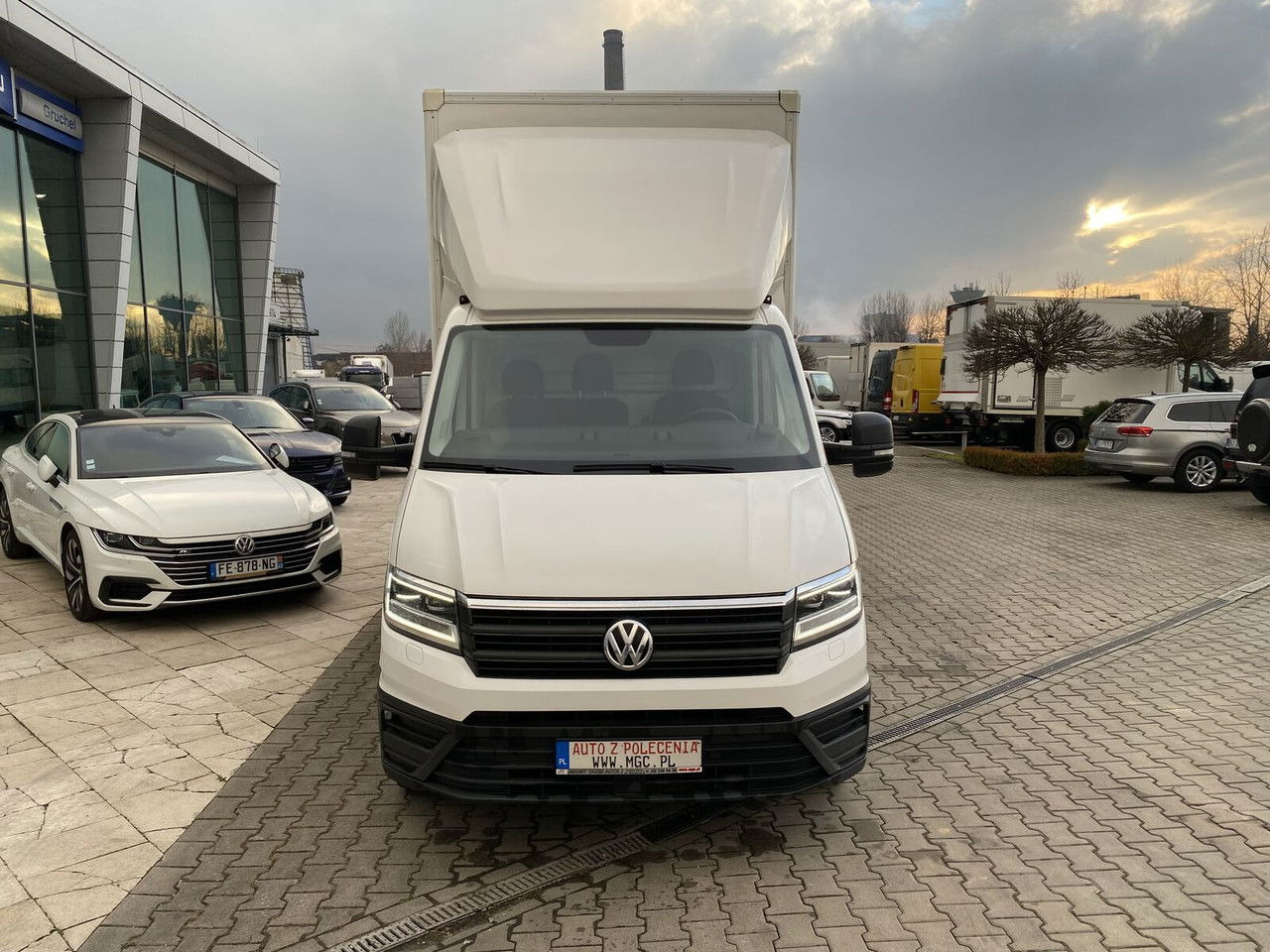 Volkswagen Crafter 2.0 TDI 177HP / High Container / Lift 750KG / Super Cond - شاحنة بصندوق مغلق: صورة 5 Volkswagen Crafter 2.0 TDI 177HP / High Container / Lift 750KG / Super Cond - شاحنة بصندوق مغلق: صورة 5