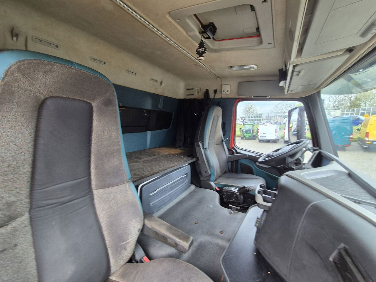 شاحنات مسطحة, شاحنة كرين Volvo FM 330 HDS Hiab / 1 Owner / Euro 6 / Serviced: صورة 30 شاحنات مسطحة, شاحنة كرين Volvo FM 330 HDS Hiab / 1 Owner / Euro 6 / Serviced: صورة 30