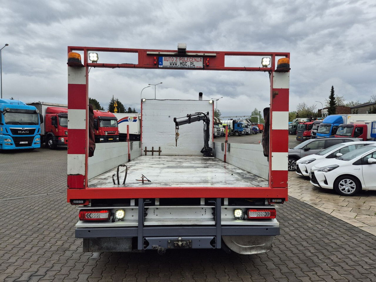 شاحنات مسطحة, شاحنة كرين Volvo FM 330 HDS Hiab / 1 Owner / Euro 6 / Serviced: صورة 9 شاحنات مسطحة, شاحنة كرين Volvo FM 330 HDS Hiab / 1 Owner / Euro 6 / Serviced: صورة 9