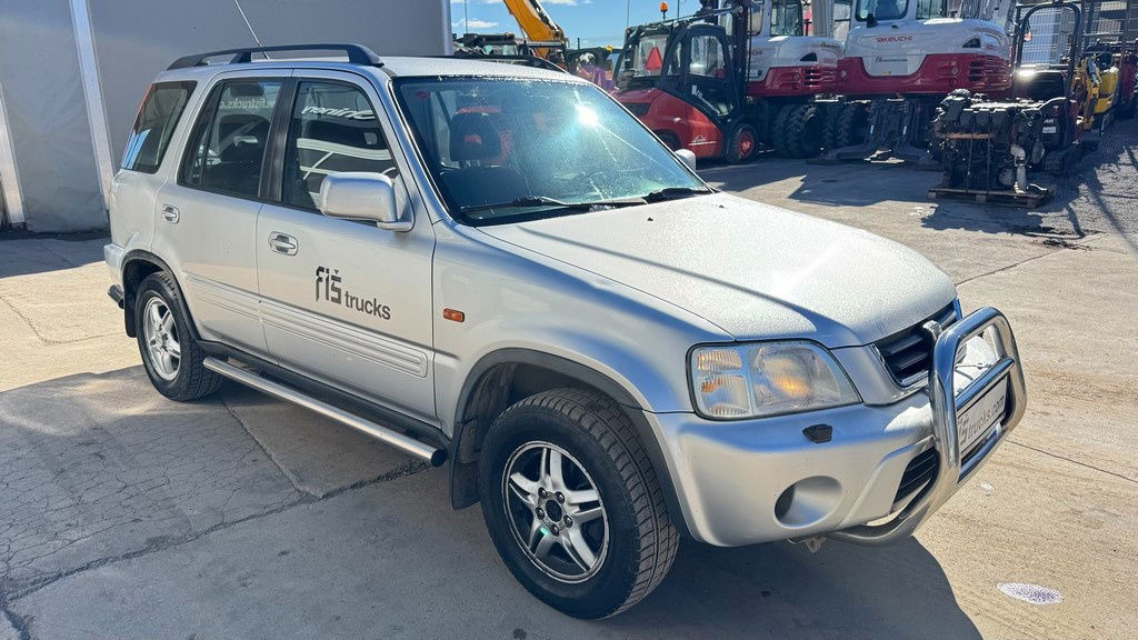 Honda CRV 2.0 - Petrol - AIR Condition - 5 Doors - سيارة دفع رباعي: صورة 3 Honda CRV 2.0 - Petrol - AIR Condition - 5 Doors - سيارة دفع رباعي: صورة 3