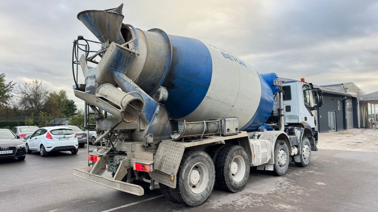 Iveco Trakker AD340TB45 8x4 mixer 10m3 - شاحنة خلاطة خرسانة: صورة 5 Iveco Trakker AD340TB45 8x4 mixer 10m3 - شاحنة خلاطة خرسانة: صورة 5