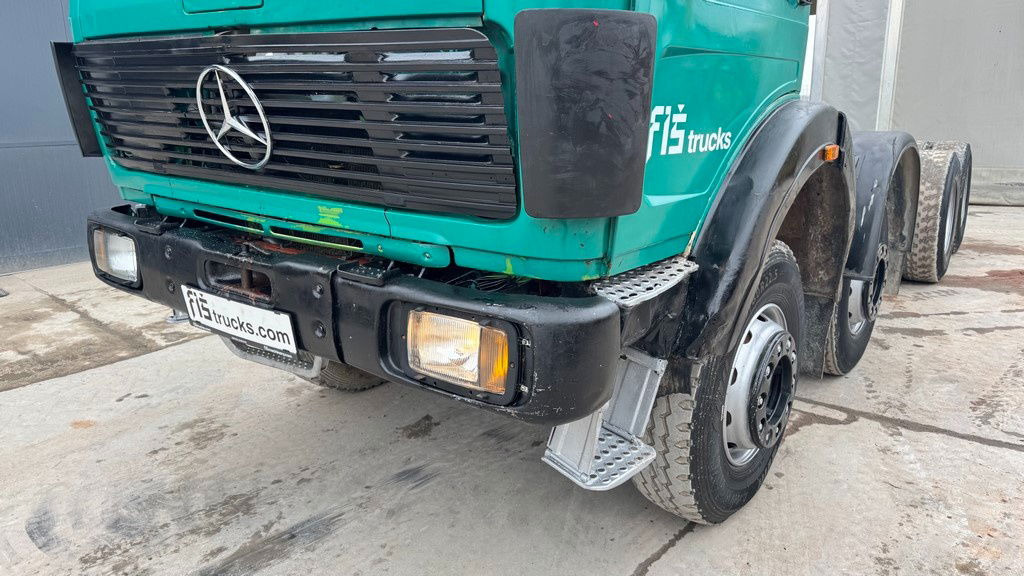 Mercedes-Benz 3025 8x4 chassis - complete spring - شاحنة بهيكل معدني للمقصورة: صورة 2 Mercedes-Benz 3025 8x4 chassis - complete spring - شاحنة بهيكل معدني للمقصورة: صورة 2
