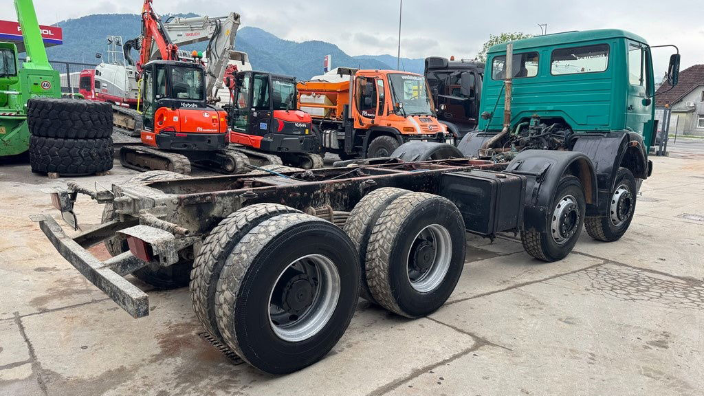 Mercedes-Benz 3025 8x4 chassis - complete spring - شاحنة بهيكل معدني للمقصورة: صورة 5 Mercedes-Benz 3025 8x4 chassis - complete spring - شاحنة بهيكل معدني للمقصورة: صورة 5