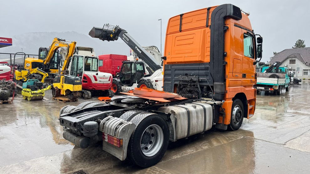 Mercedes-Benz Actros 1844 4x2 - tractor unit - retarder - رأس تريلا: صورة 5 Mercedes-Benz Actros 1844 4x2 - tractor unit - retarder - رأس تريلا: صورة 5