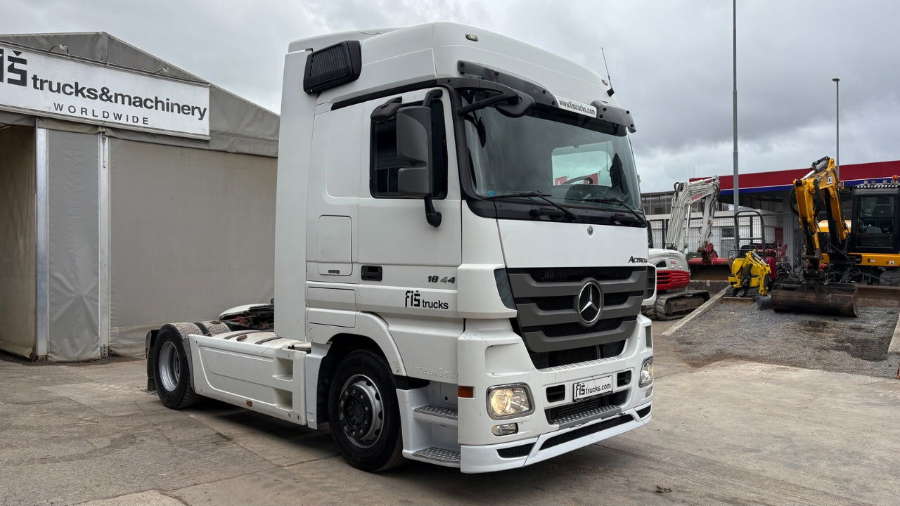 Mercedes-Benz Actros 1844 4x2 - tractor unit - retarder - رأس تريلا: صورة 2 Mercedes-Benz Actros 1844 4x2 - tractor unit - retarder - رأس تريلا: صورة 2