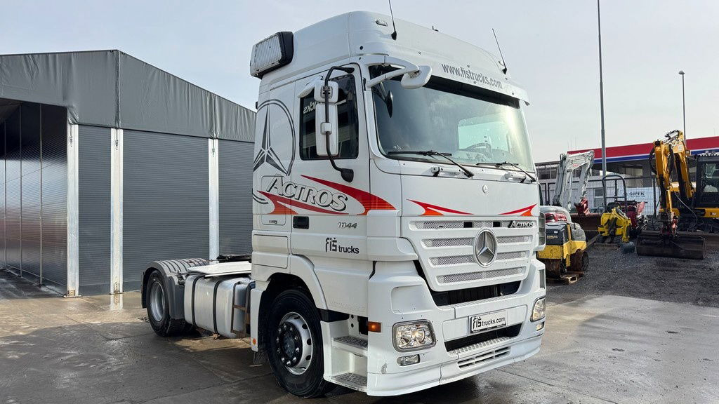 Mercedes-Benz Actros 1844 LS 4x2 tractor unit - clutch - رأس تريلا: صورة 2 Mercedes-Benz Actros 1844 LS 4x2 tractor unit - clutch - رأس تريلا: صورة 2
