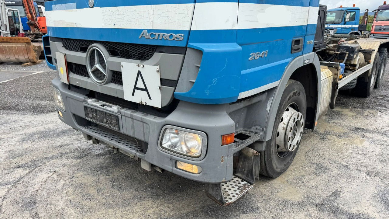Mercedes-Benz Actros 2641 6x4 hiab abroll tipper - spring - ناقلة حاويات/ شاحنة حاويات: صورة 2 Mercedes-Benz Actros 2641 6x4 hiab abroll tipper - spring - ناقلة حاويات/ شاحنة حاويات: صورة 2