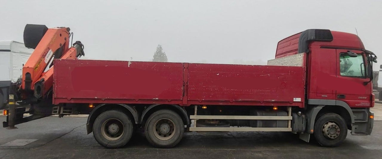 Mercedes-Benz Actros 2644L 6X4 stake body - Palfinger crane PK18500 - شاحنات مسطحة: صورة 4 Mercedes-Benz Actros 2644L 6X4 stake body - Palfinger crane PK18500 - شاحنات مسطحة: صورة 4