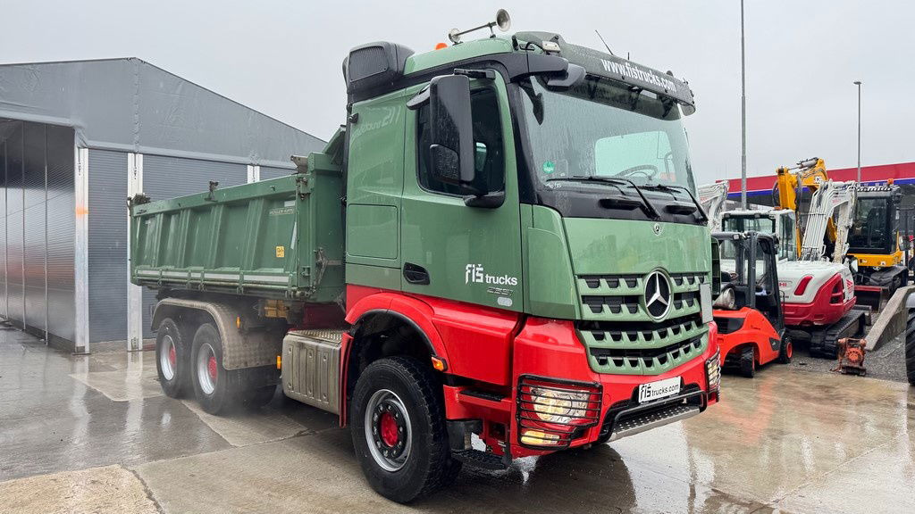 Mercedes-Benz Arocs 2651 6X4 meiller bordmatic tipper - شاحنة قلاب: صورة 3 Mercedes-Benz Arocs 2651 6X4 meiller bordmatic tipper - شاحنة قلاب: صورة 3