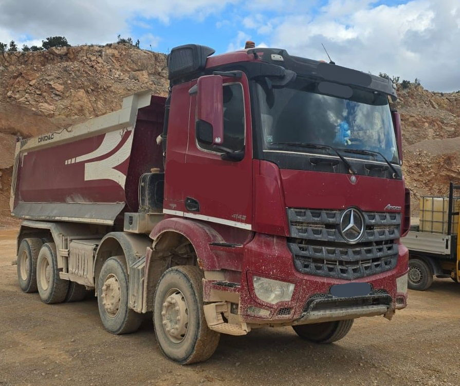 Mercedes-Benz Arocs 4142 8X4 cantoni tipper - شاحنة قلاب: صورة 1 Mercedes-Benz Arocs 4142 8X4 cantoni tipper - شاحنة قلاب: صورة 1
