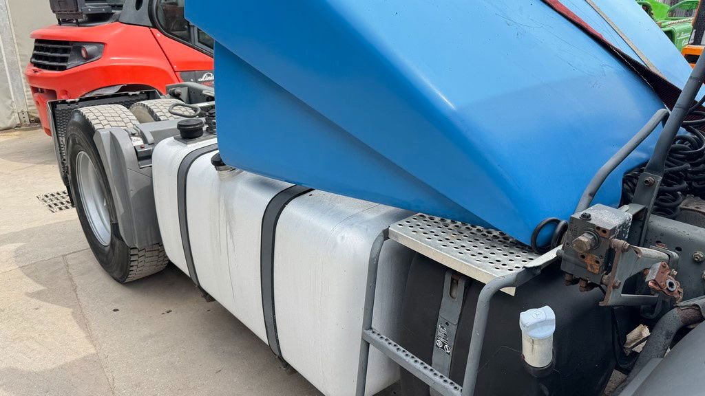 Mercedes-Benz Axor 1840 LS 4x2 tipper hydraulics - مقطورة السحب: صورة 4 Mercedes-Benz Axor 1840 LS 4x2 tipper hydraulics - مقطورة السحب: صورة 4