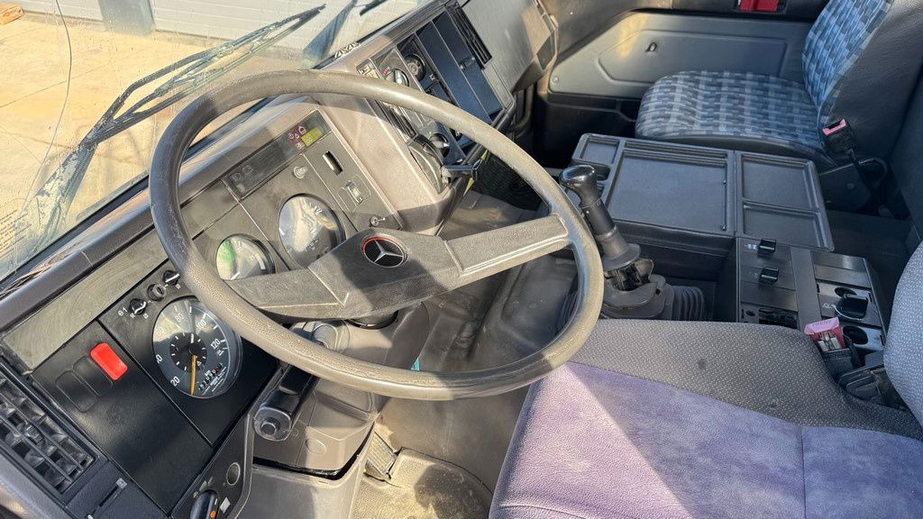 شاحنة بهيكل معدني للمقصورة Mercedes-Benz SK 3234 8x4 chassis: صورة 19 شاحنة بهيكل معدني للمقصورة Mercedes-Benz SK 3234 8x4 chassis: صورة 19