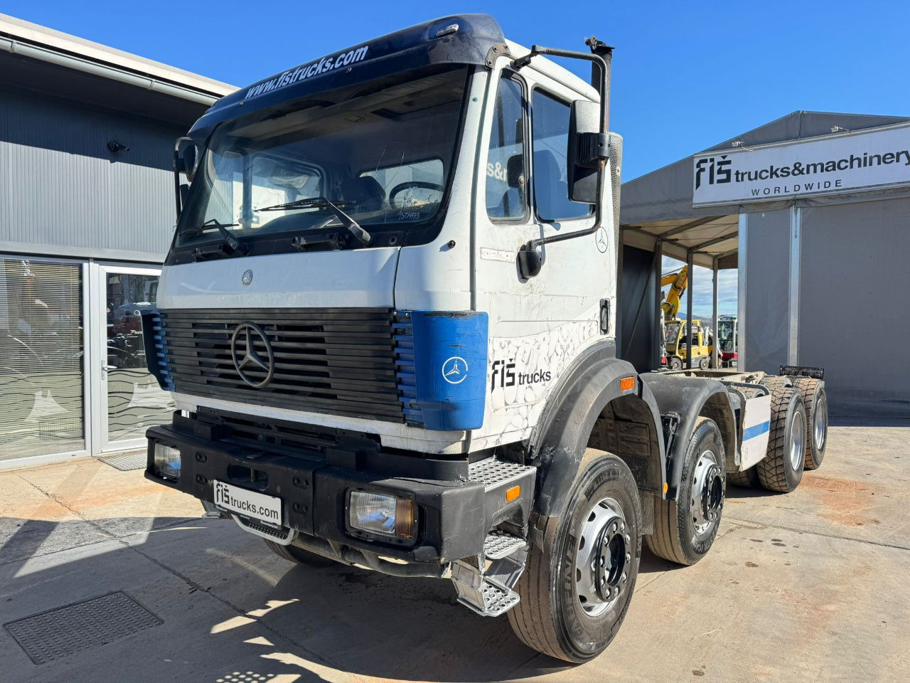 Mercedes-Benz SK 3234 8x4 chassis - شاحنة بهيكل معدني للمقصورة: صورة 1 Mercedes-Benz SK 3234 8x4 chassis - شاحنة بهيكل معدني للمقصورة: صورة 1