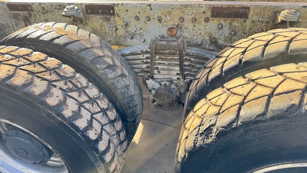 شاحنة بهيكل معدني للمقصورة Mercedes-Benz SK 3234 8x4 chassis: صورة 13 شاحنة بهيكل معدني للمقصورة Mercedes-Benz SK 3234 8x4 chassis: صورة 13