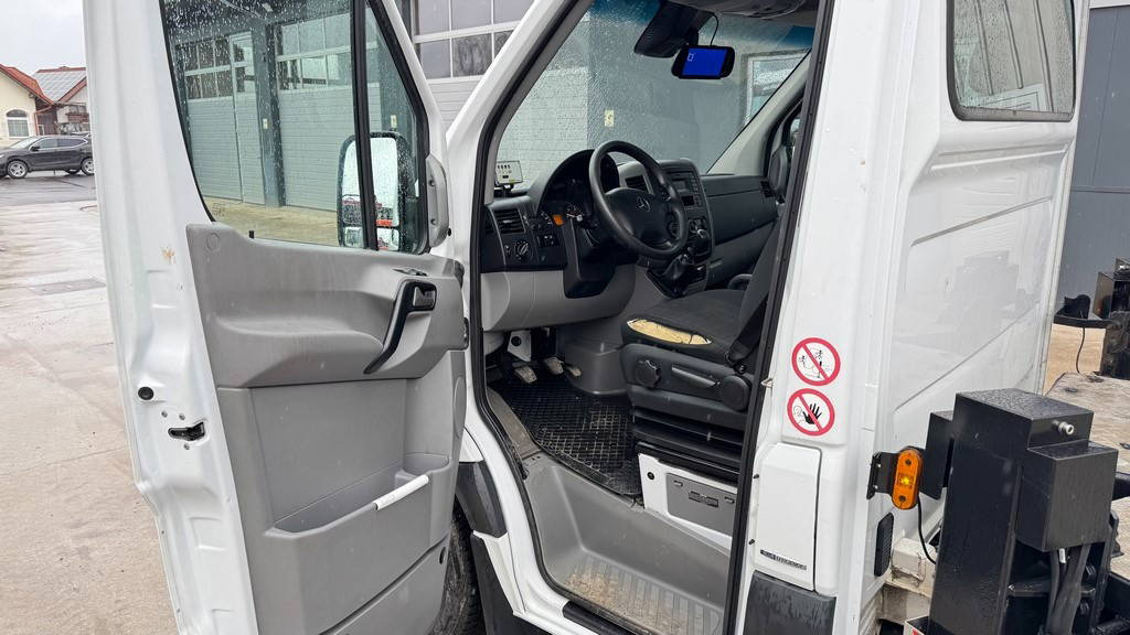 تأجير Mercedes-Benz Sprinter S 516 CDI - paflinger platform 24m - AC  Mercedes-Benz Sprinter S 516 CDI - paflinger platform 24m - AC: صورة 26