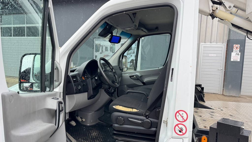 تأجير Mercedes-Benz Sprinter S 516 CDI - paflinger platform 24m - AC  Mercedes-Benz Sprinter S 516 CDI - paflinger platform 24m - AC: صورة 27