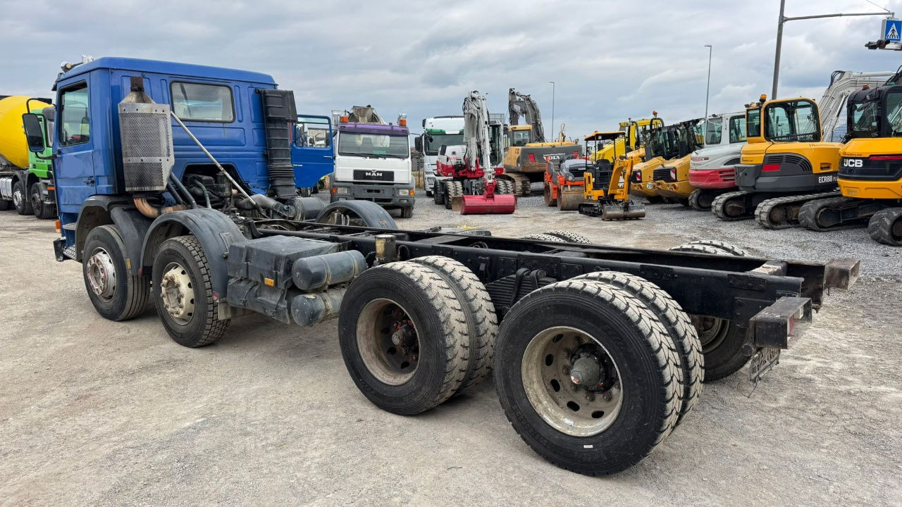 Scania 113H 310 8x4 chassis - full spring - شاحنة بهيكل معدني للمقصورة: صورة 5 Scania 113H 310 8x4 chassis - full spring - شاحنة بهيكل معدني للمقصورة: صورة 5