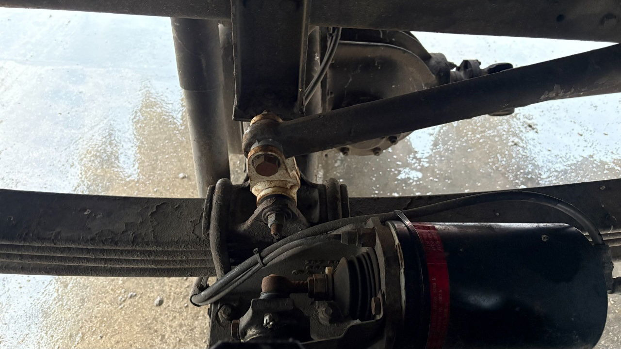 شاحنة ذات ستائر جانبية Steyr 12M18 4X4 stake body - 62.000km: صورة 8 شاحنة ذات ستائر جانبية Steyr 12M18 4X4 stake body - 62.000km: صورة 8