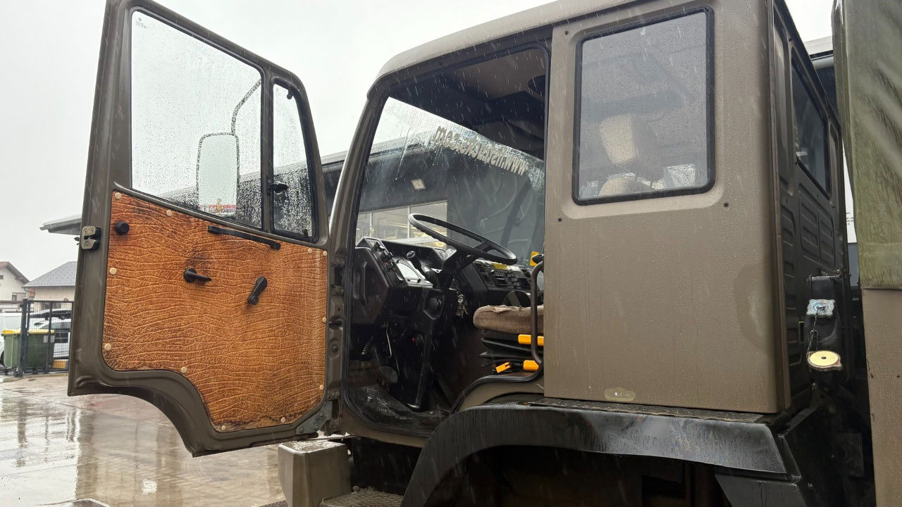 شاحنة ذات ستائر جانبية Steyr 12M18 4X4 stake body - 62.000km: صورة 14 شاحنة ذات ستائر جانبية Steyr 12M18 4X4 stake body - 62.000km: صورة 14