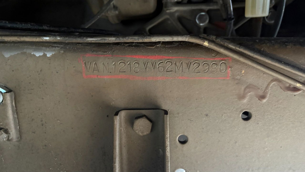 شاحنة ذات ستائر جانبية Steyr 12M18 4X4 stake body - 62.000km: صورة 10 شاحنة ذات ستائر جانبية Steyr 12M18 4X4 stake body - 62.000km: صورة 10