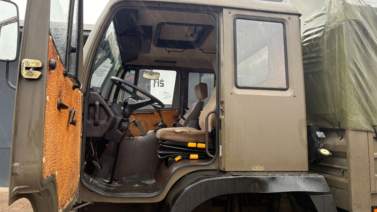 شاحنة ذات ستائر جانبية Steyr 12M18 4X4 stake body - 62.000km: صورة 15 شاحنة ذات ستائر جانبية Steyr 12M18 4X4 stake body - 62.000km: صورة 15