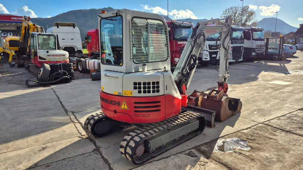 Takeuchi TB138FR - Powertilt - 3X Buckets - 2015 Year - حفار صغير: صورة 3 Takeuchi TB138FR - Powertilt - 3X Buckets - 2015 Year - حفار صغير: صورة 3
