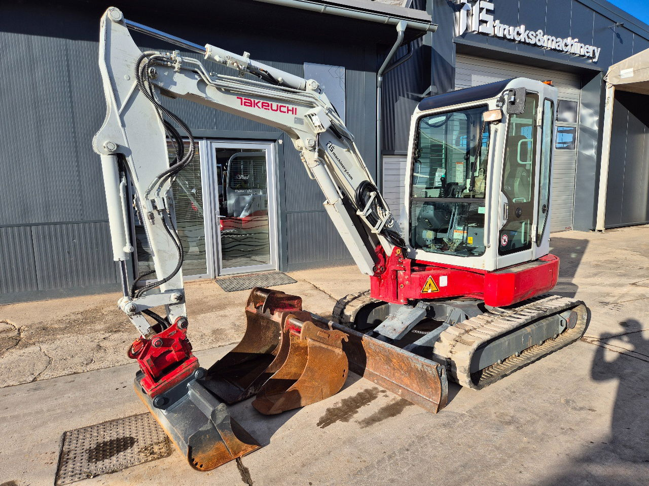 Takeuchi TB138FR - Powertilt - 3X Buckets - 2015 Year - حفار صغير: صورة 1 Takeuchi TB138FR - Powertilt - 3X Buckets - 2015 Year - حفار صغير: صورة 1