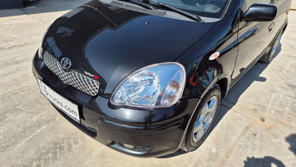 Toyota Yaris 1.3 - Petrol - 5 Doors - AC - هاتشباك: صورة 2 Toyota Yaris 1.3 - Petrol - 5 Doors - AC - هاتشباك: صورة 2