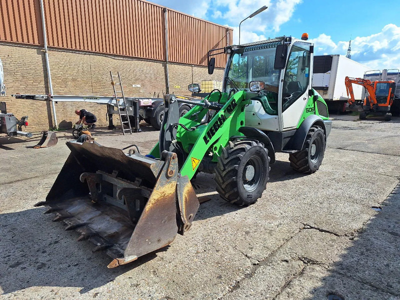 Liebherr L506C - اللودر المجنزر صغير: صورة 1 Liebherr L506C - اللودر المجنزر صغير: صورة 1