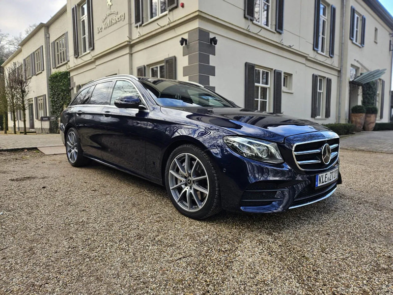 Mercedes-Benz E-Klasse E-Klasse - سيارة: صورة 1 Mercedes-Benz E-Klasse E-Klasse - سيارة: صورة 1