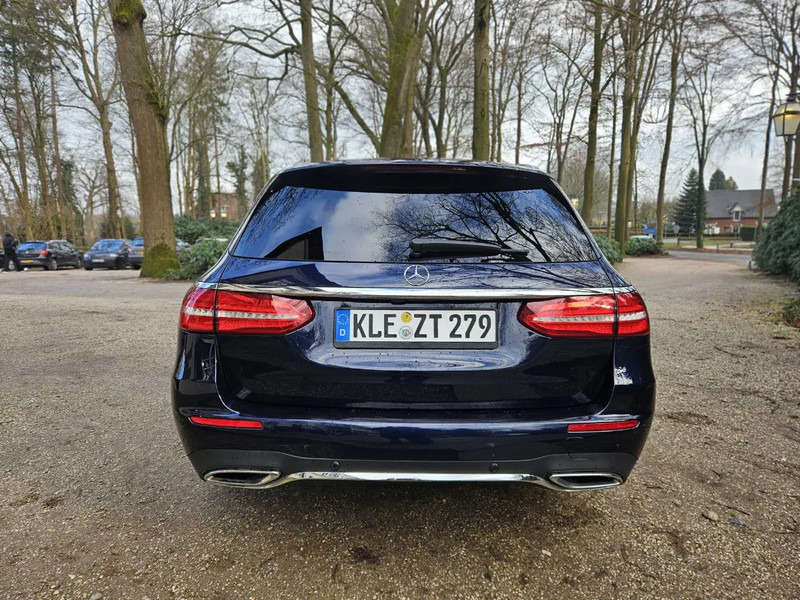 Mercedes-Benz E-Klasse E-Klasse - سيارة: صورة 5 Mercedes-Benz E-Klasse E-Klasse - سيارة: صورة 5