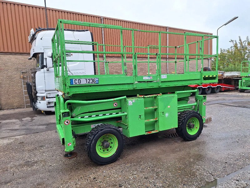 Skyjack SJ-8831 - مرفاع مقصي: صورة 1 Skyjack SJ-8831 - مرفاع مقصي: صورة 1