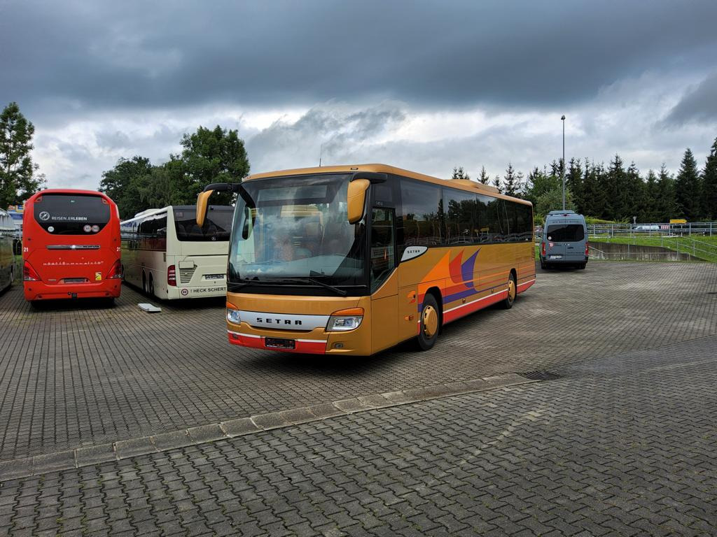 Setra S 415 UL/GT 53+2+1 / ZF / 354 PS - حافلة الضواحي: صورة 2 Setra S 415 UL/GT 53+2+1 / ZF / 354 PS - حافلة الضواحي: صورة 2